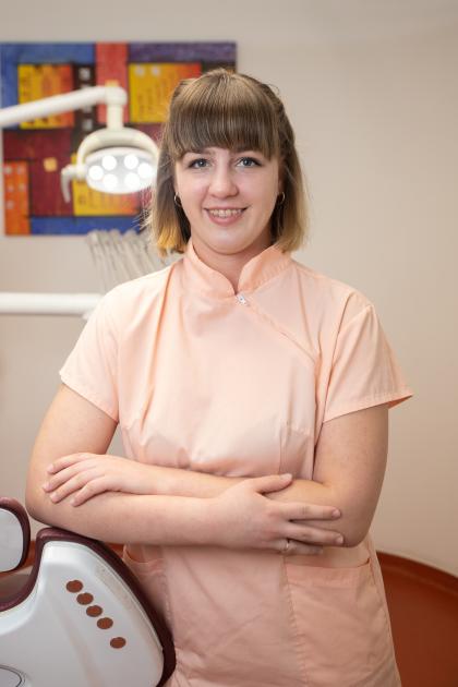Dr. Csatári Rebeka - Dentist