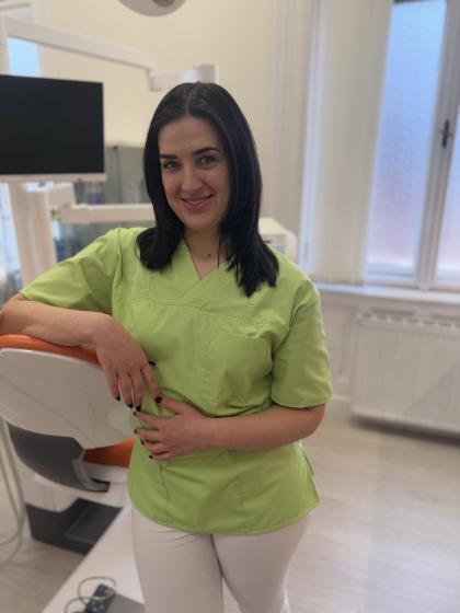 Dr. Hanák Ágnes - Fogorvos